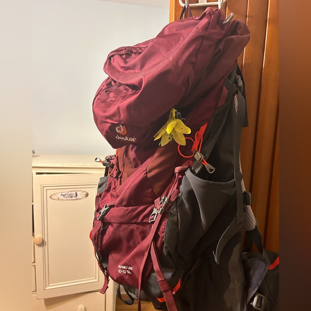 This is a new, unused hiking pack. Deuter Aircontact Lite 60 + 10 5L. Waterproof